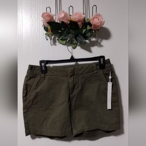 🆕 Caslon green shorts